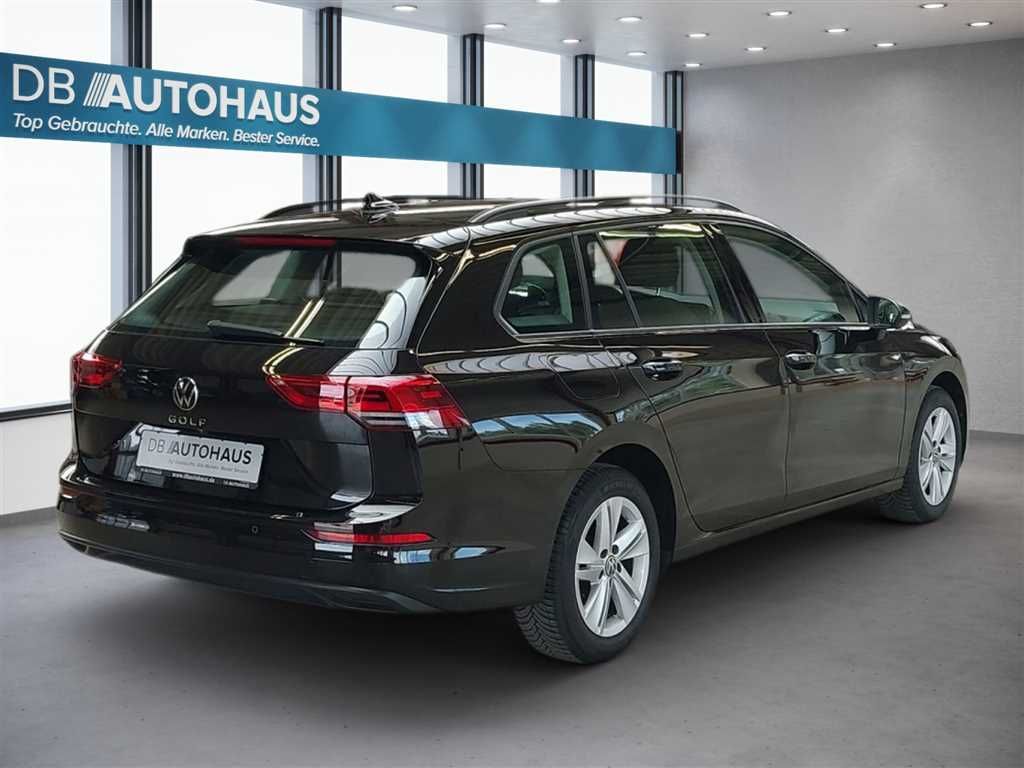 Volkswagen Golf 2024 г. Чёрный, пробег 52880 км