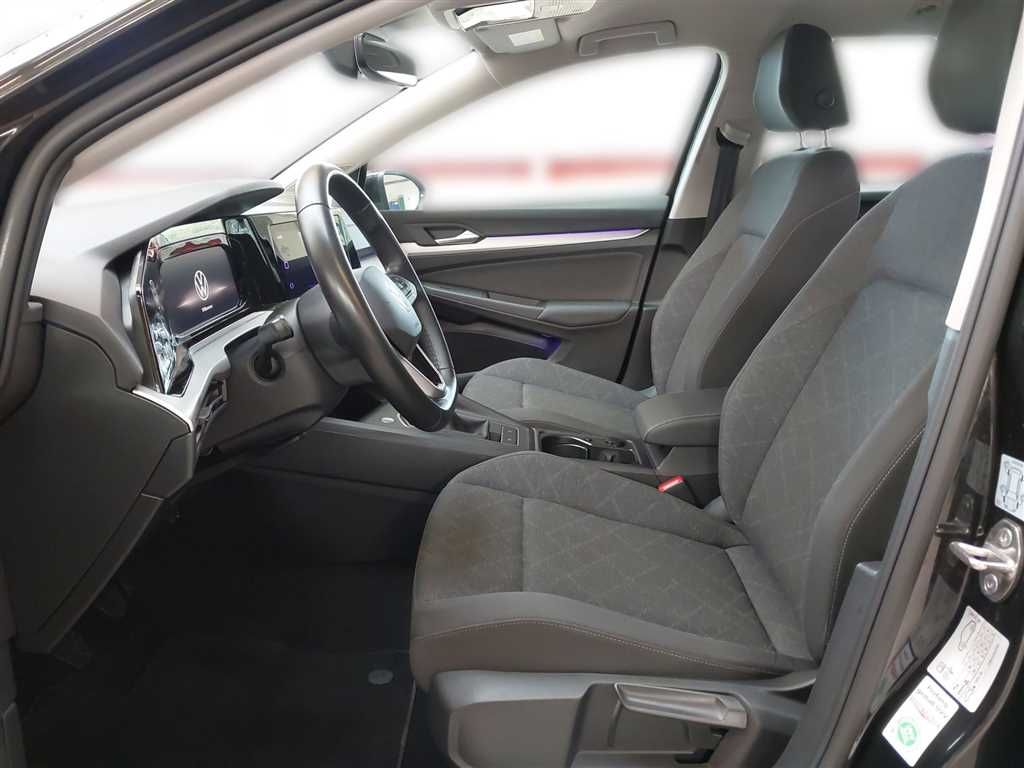 Volkswagen Golf 2024 г. Чёрный, пробег 52880 км