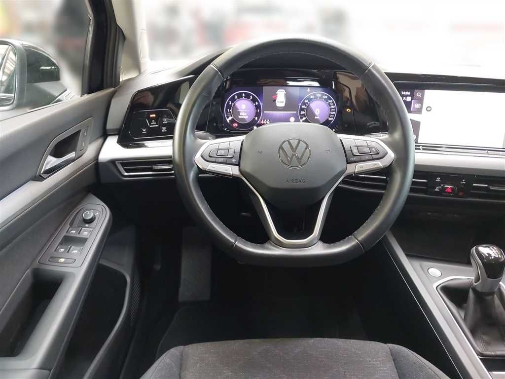 Volkswagen Golf 2024 г. Чёрный, пробег 52880 км