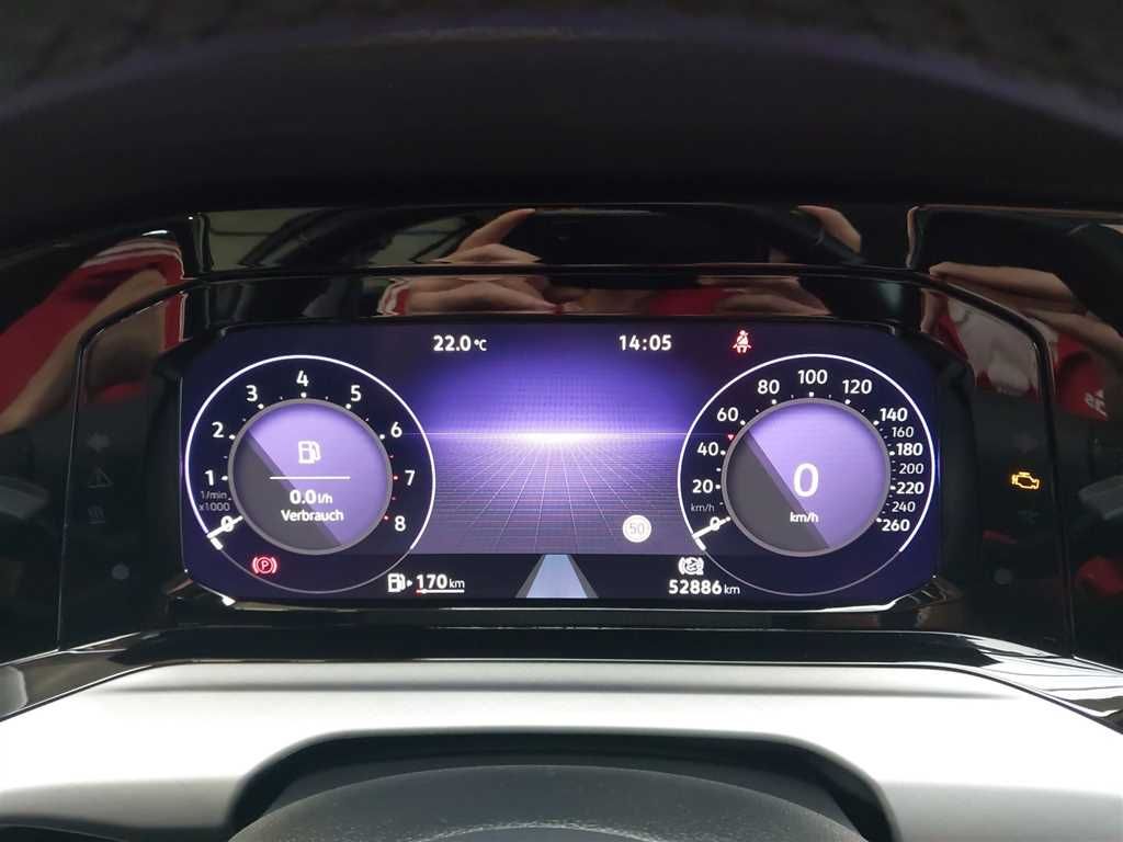 Volkswagen Golf 2024 г. Чёрный, пробег 52880 км