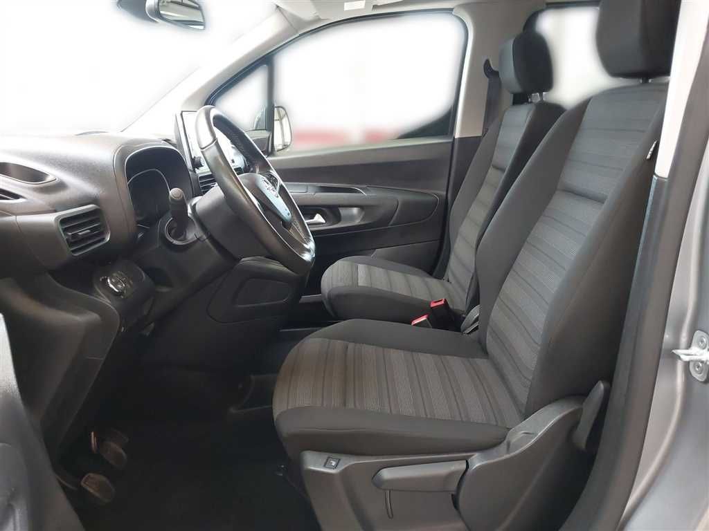 Opel COMBO LIFE 2023 г. Серебристый, пробег 56849 км