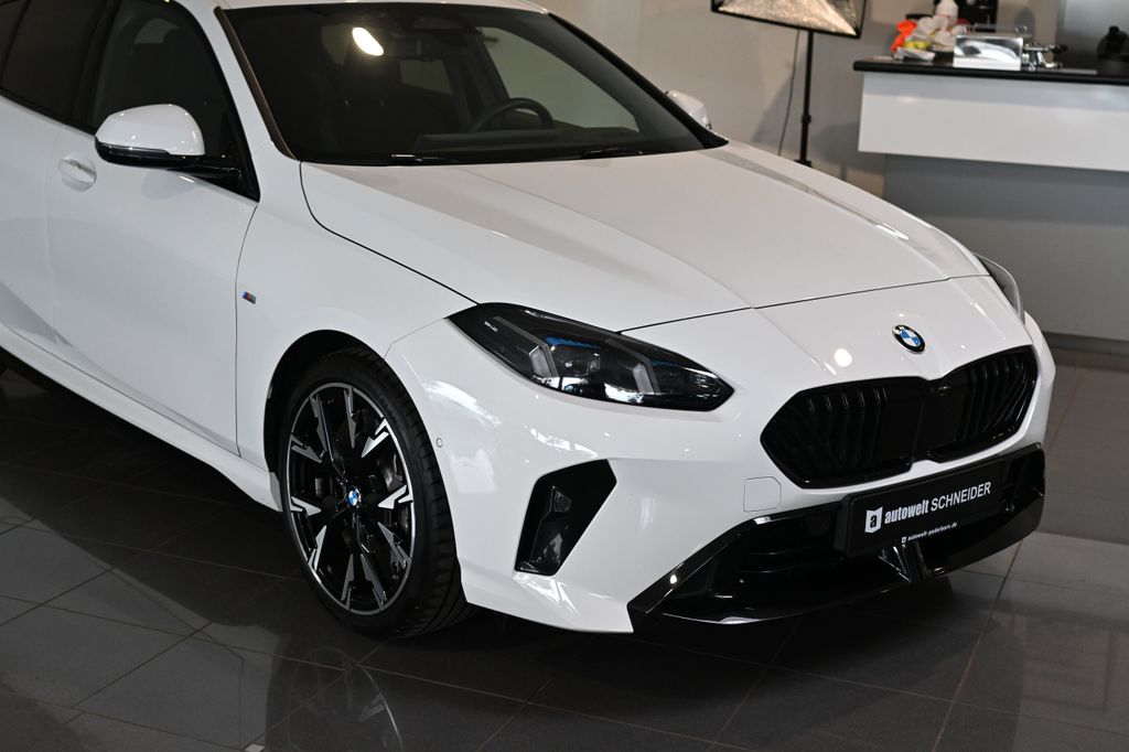 BMW 120 2025 г. Белый, пробег 56822 км