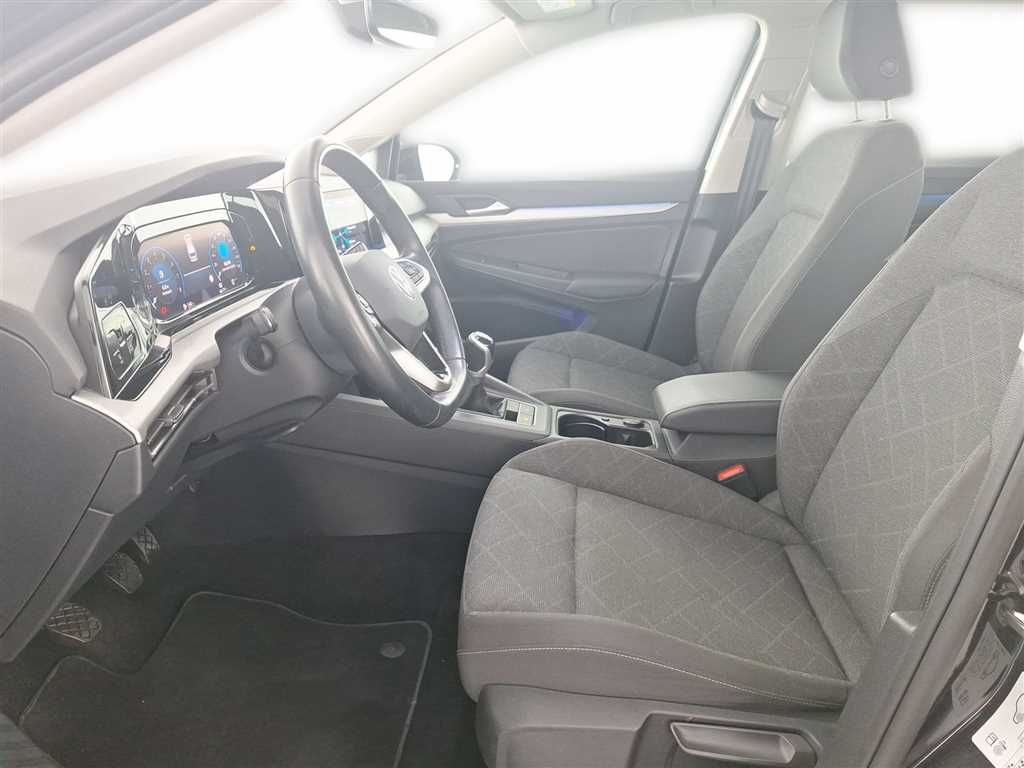 Volkswagen Golf 2023 г. Чёрный, пробег 44155 км
