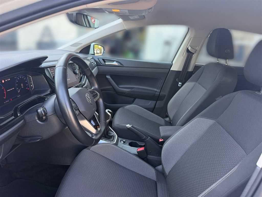 Volkswagen Polo 2024 г. Белый, пробег 36457 км