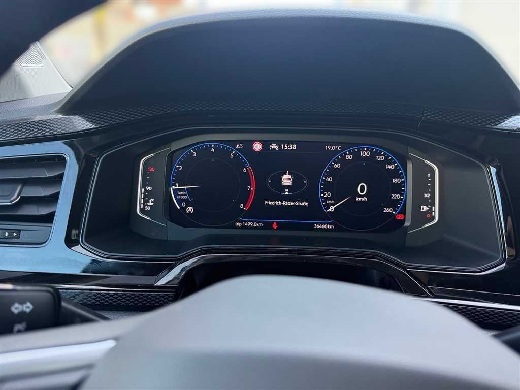 Volkswagen Polo 2024 г. Белый, пробег 36457 км