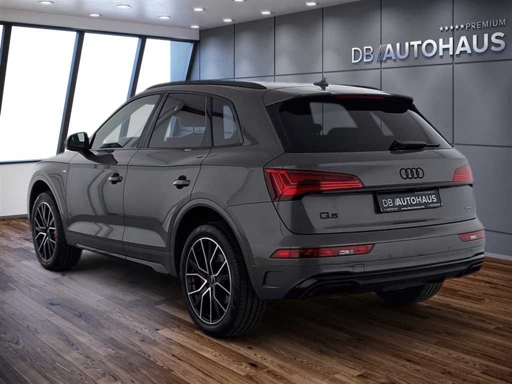 Audi Q5 2024 г. Серый, пробег 58962 км