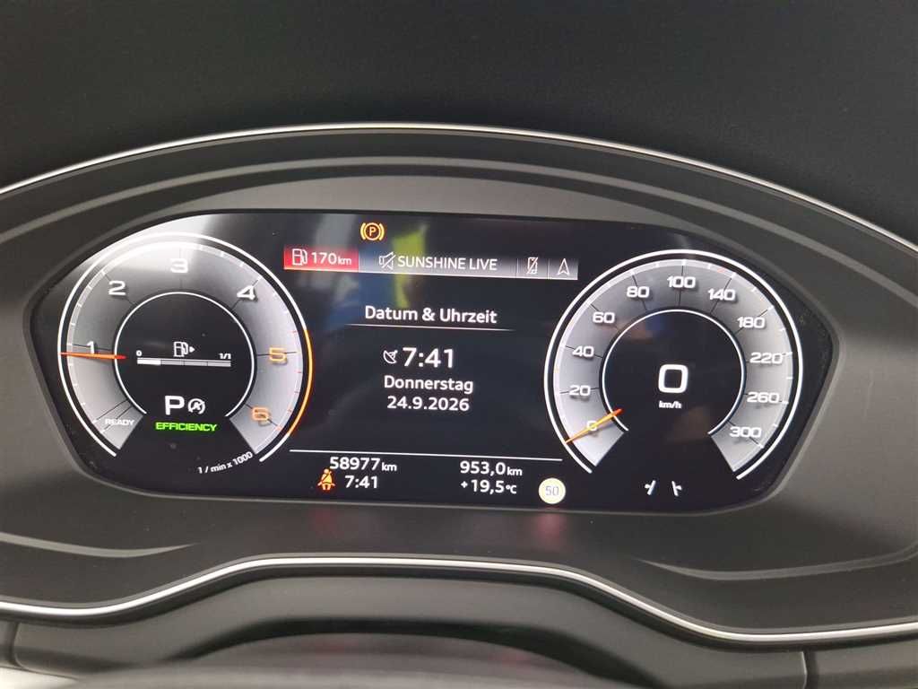 Audi Q5 2024 г. Серый, пробег 58962 км