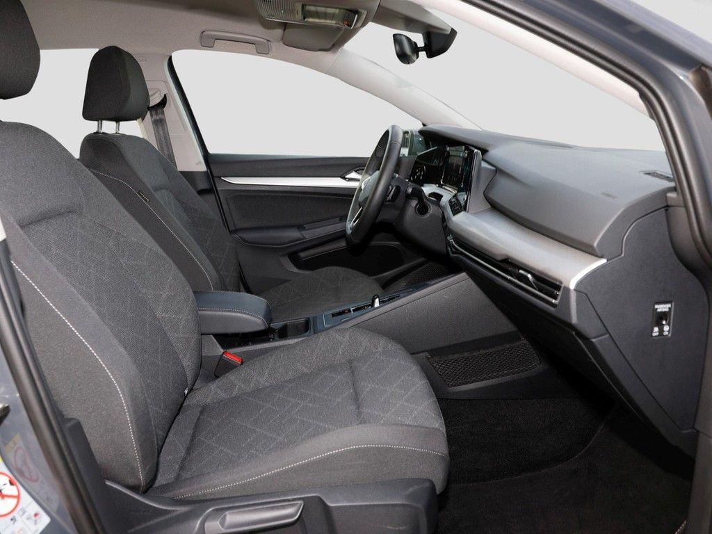 Volkswagen Golf 2024 г. Серый, пробег 42050 км