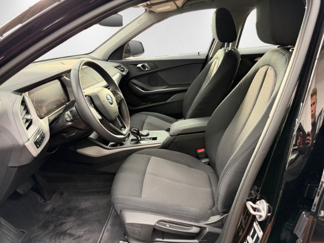 BMW 118 2023 г. Чёрный, пробег 39288 км