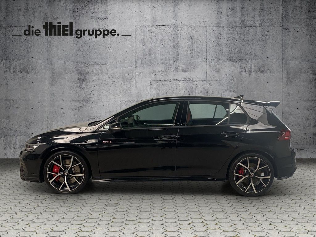 Volkswagen Golf 2025 г. Чёрный, пробег 8780 км