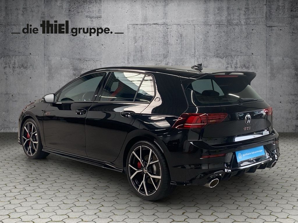 Volkswagen Golf 2025 г. Чёрный, пробег 8780 км