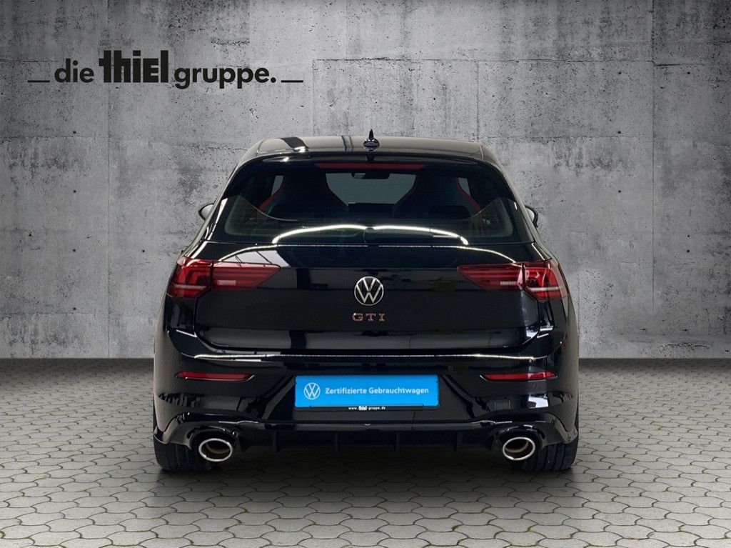Volkswagen Golf 2025 г. Чёрный, пробег 8780 км