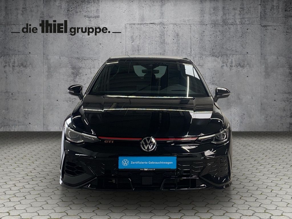 Volkswagen Golf 2025 г. Чёрный, пробег 8780 км