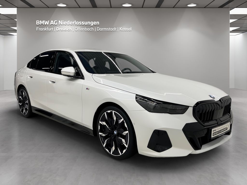 BMW 520 2025 г. Белый, пробег 17400 км