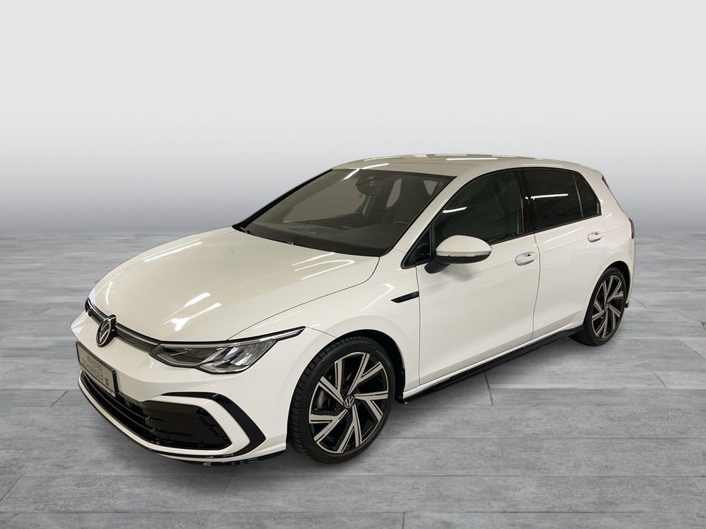 Volkswagen Golf 2023 г. Белый, пробег 34500 км