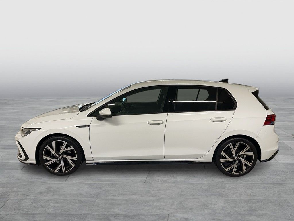 Volkswagen Golf 2023 г. Белый, пробег 34500 км