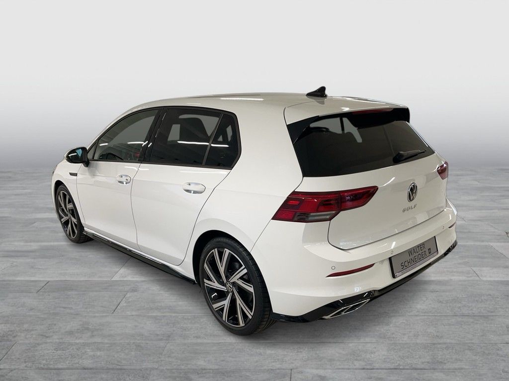 Volkswagen Golf 2023 г. Белый, пробег 34500 км
