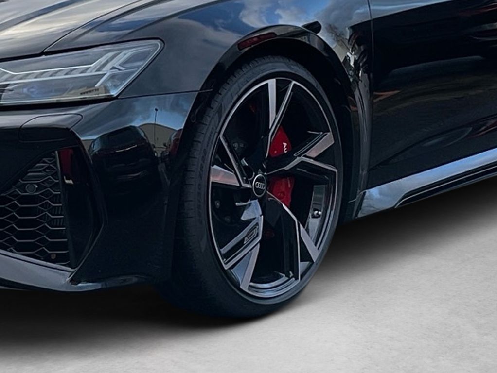 Audi RS6 2024 г. Чёрный, пробег 40000 км