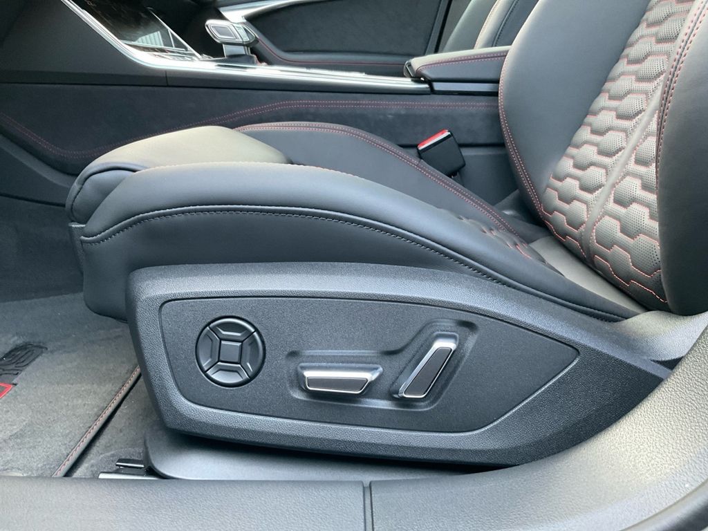 Audi RS6 2024 г. Чёрный, пробег 40000 км