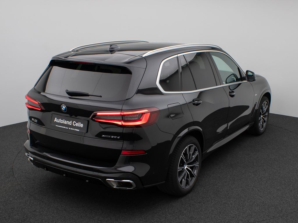 BMW X5 2023 г. Чёрный, пробег 54235 км