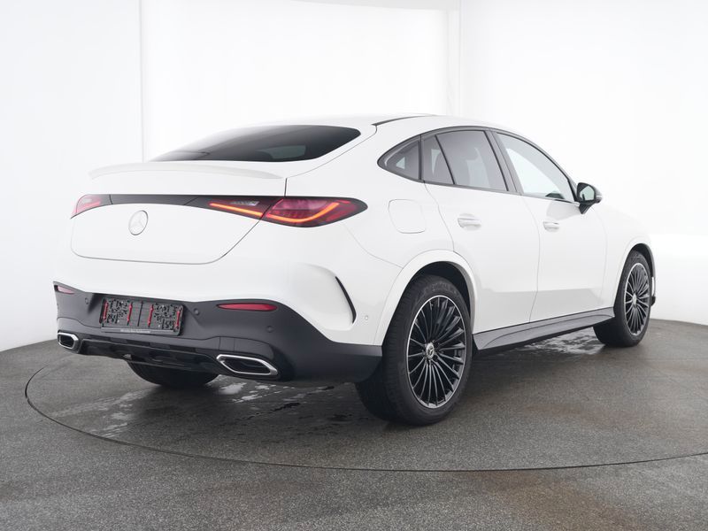 Mercedes-Benz GLC 300 2025 г. Белый, пробег 8105 км
