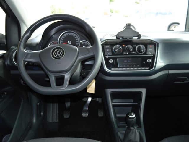 Volkswagen up! 2022 г. Серебристый, пробег 31183 км
