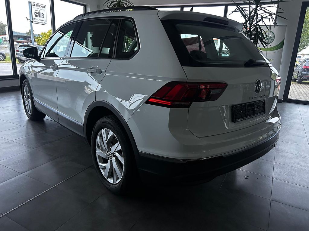 Volkswagen Tiguan 2022 г. Белый, пробег 46000 км