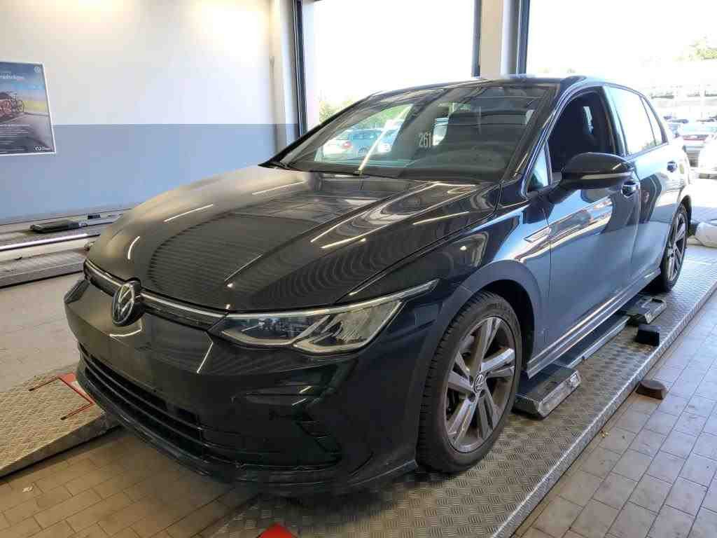 Volkswagen Golf 2023 г. Чёрный, пробег 19692 км