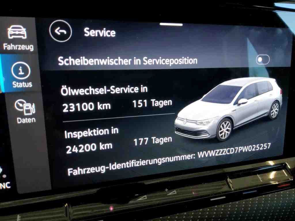 Volkswagen Golf 2023 г. Чёрный, пробег 19692 км