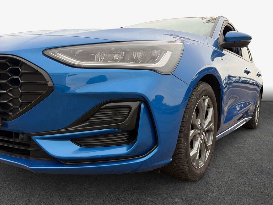 Ford Focus 2023 г. Синий, пробег 49484 км