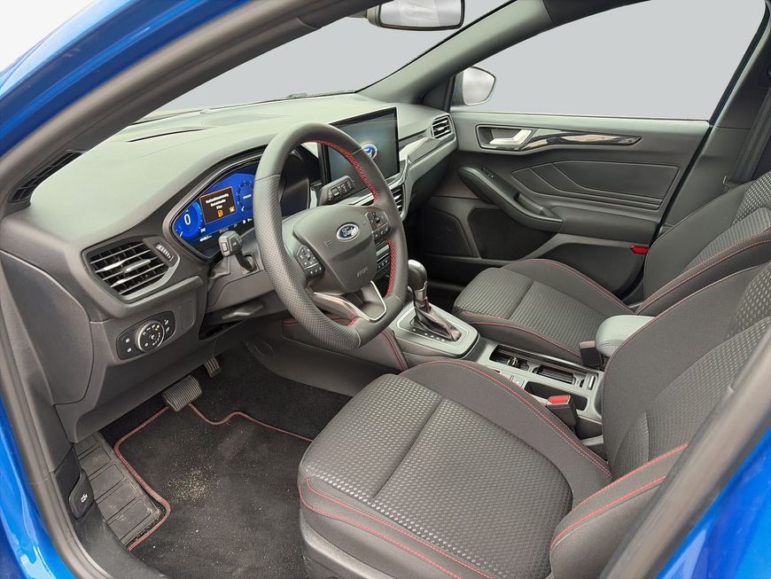 Ford Focus 2023 г. Синий, пробег 49484 км