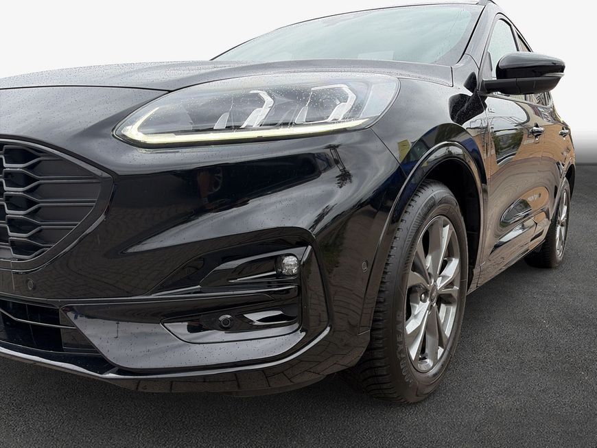Ford Kuga 2023 г. Чёрный, пробег 59478 км