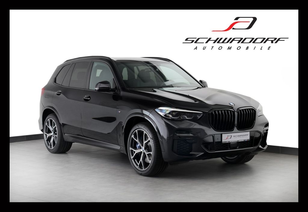 BMW X5 2022 г. Чёрный, пробег 52700 км