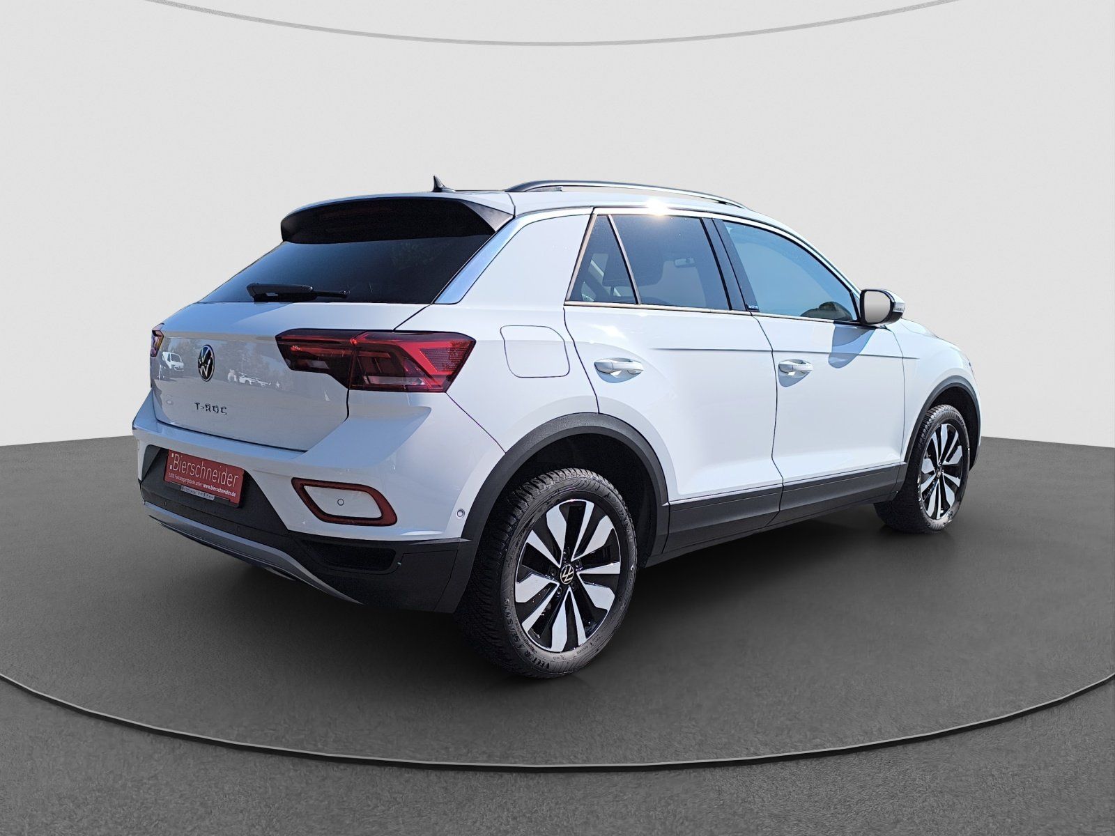 Volkswagen T-Roc 2023 г. Белый, пробег 56500 км