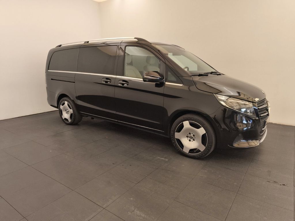 Mercedes-Benz V 300 2025 г. Чёрный, пробег 22210 км