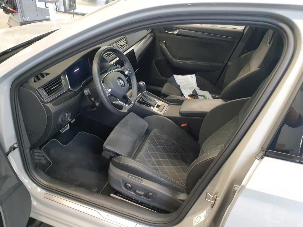 Skoda Superb 2022 г. Серый, пробег 46816 км