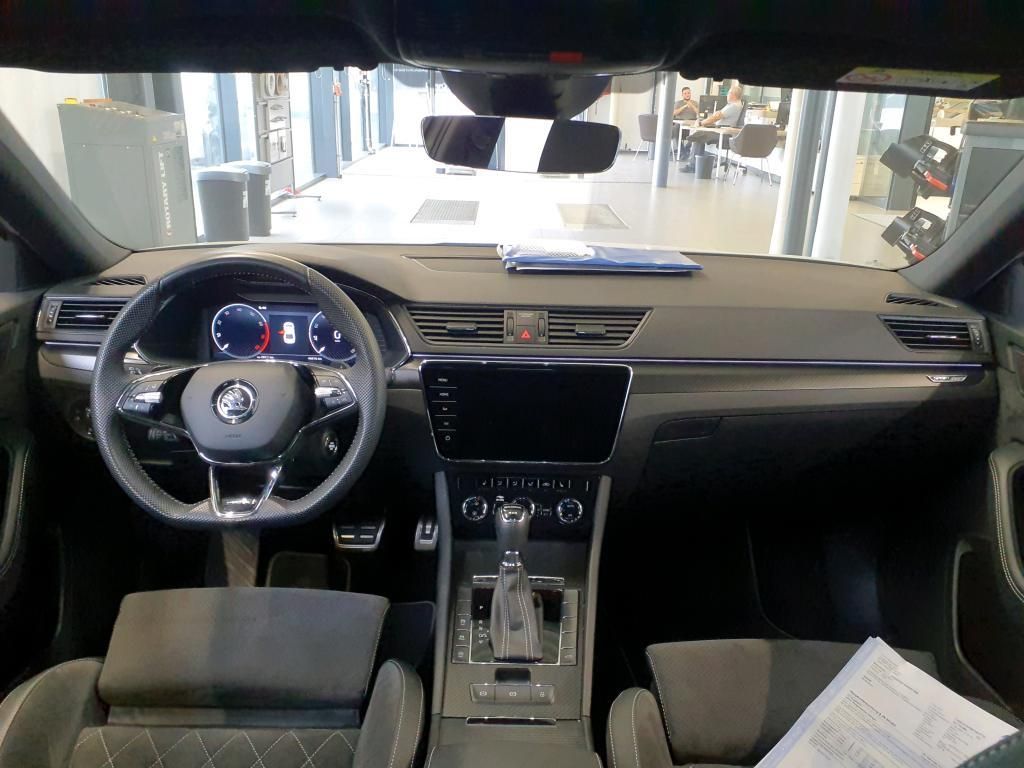 Skoda Superb 2022 г. Серый, пробег 46816 км