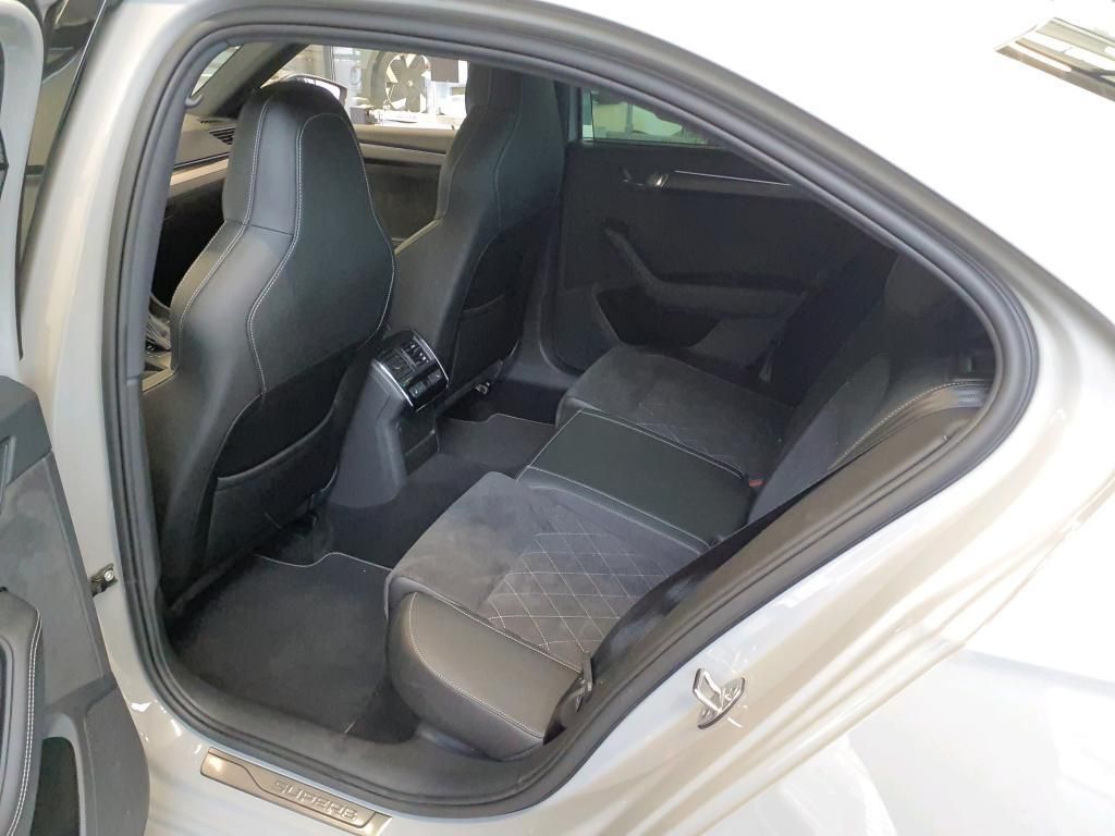 Skoda Superb 2022 г. Серый, пробег 46816 км