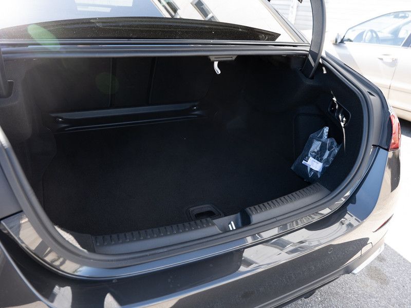 Mercedes-Benz E 220 2025 г. Серый, пробег 18221 км