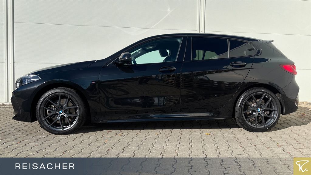 BMW 120 2022 г. Чёрный, пробег 25499 км