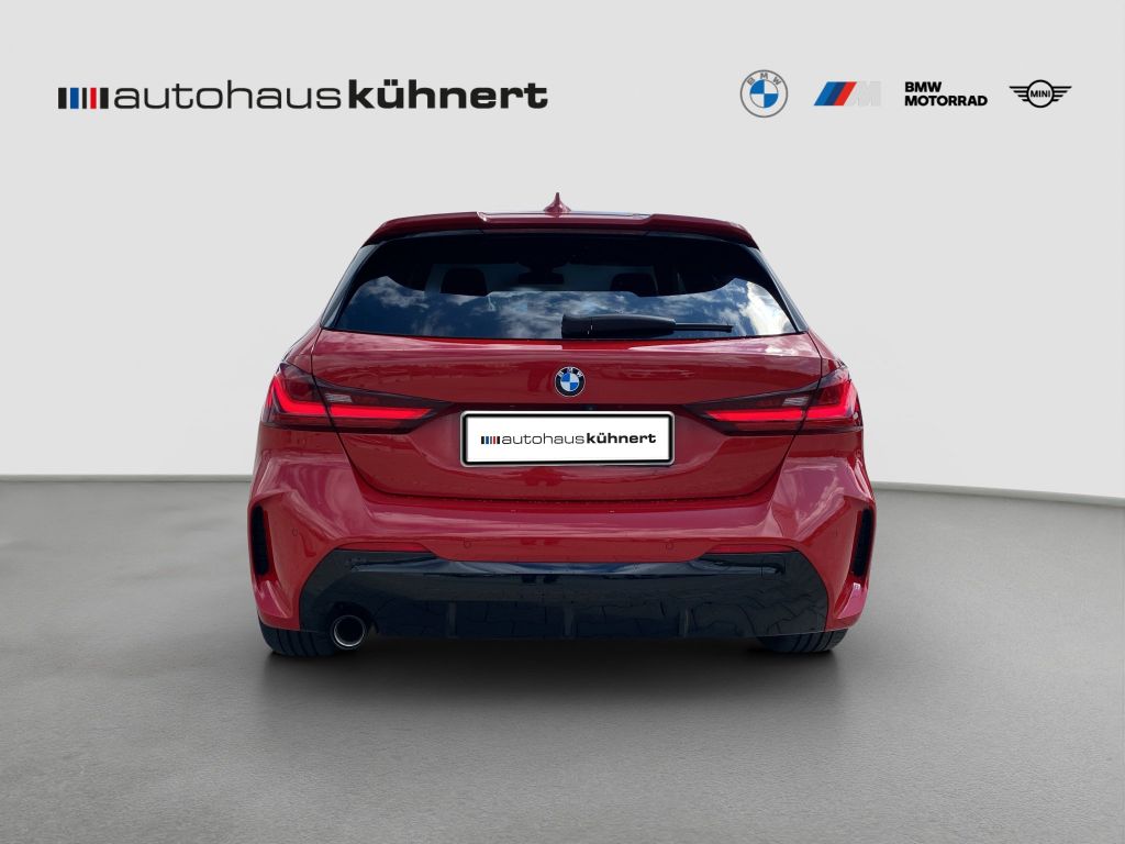 BMW 118 2022 г. Красный, пробег 41932 км