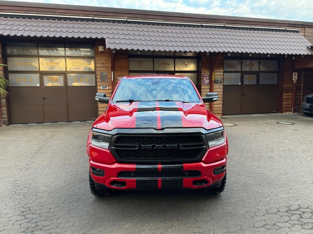 Dodge RAM 2023 г. Красный, пробег 44900 км