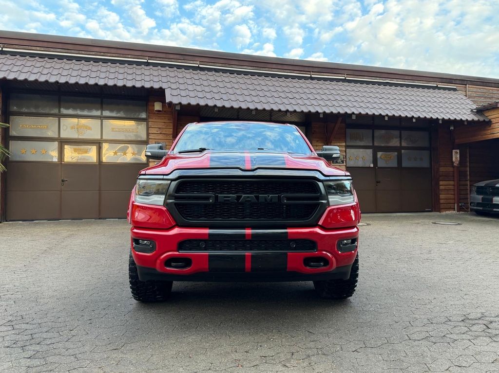 Dodge RAM 2023 г. Красный, пробег 44900 км