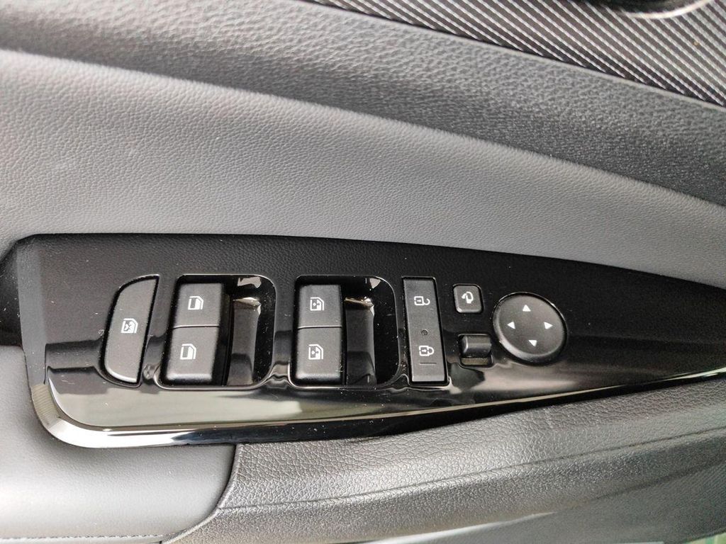 Kia Sportage 2022 г. Зелёный, пробег 56000 км