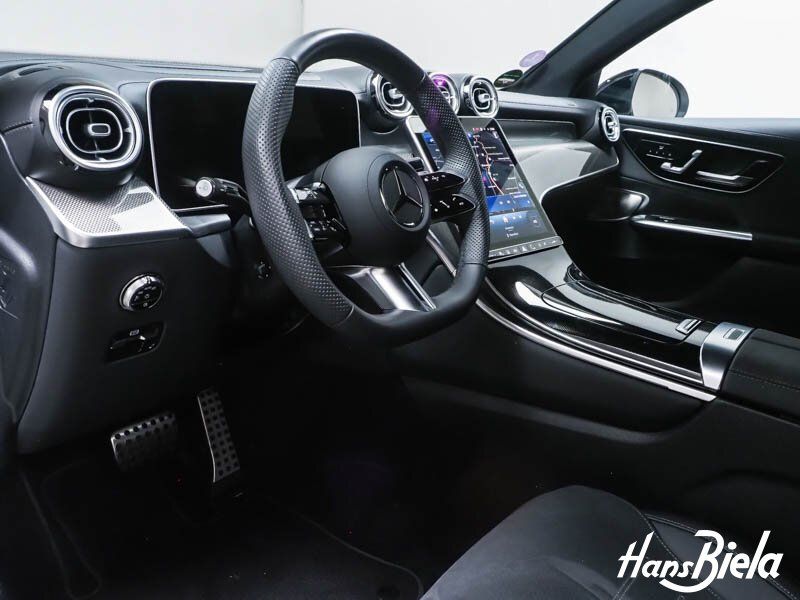Mercedes-Benz GLC 300 2025 г. Белый, пробег 17001 км