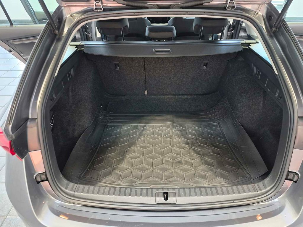 Skoda Octavia 2022 г. Серый, пробег 34179 км