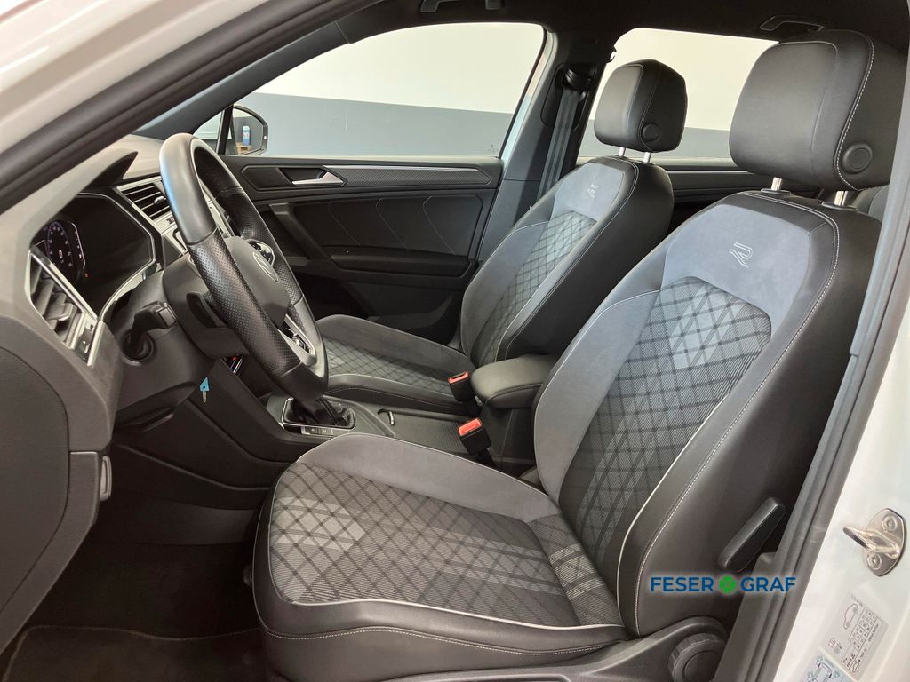 Volkswagen Tiguan 2023 г. Белый, пробег 49267 км