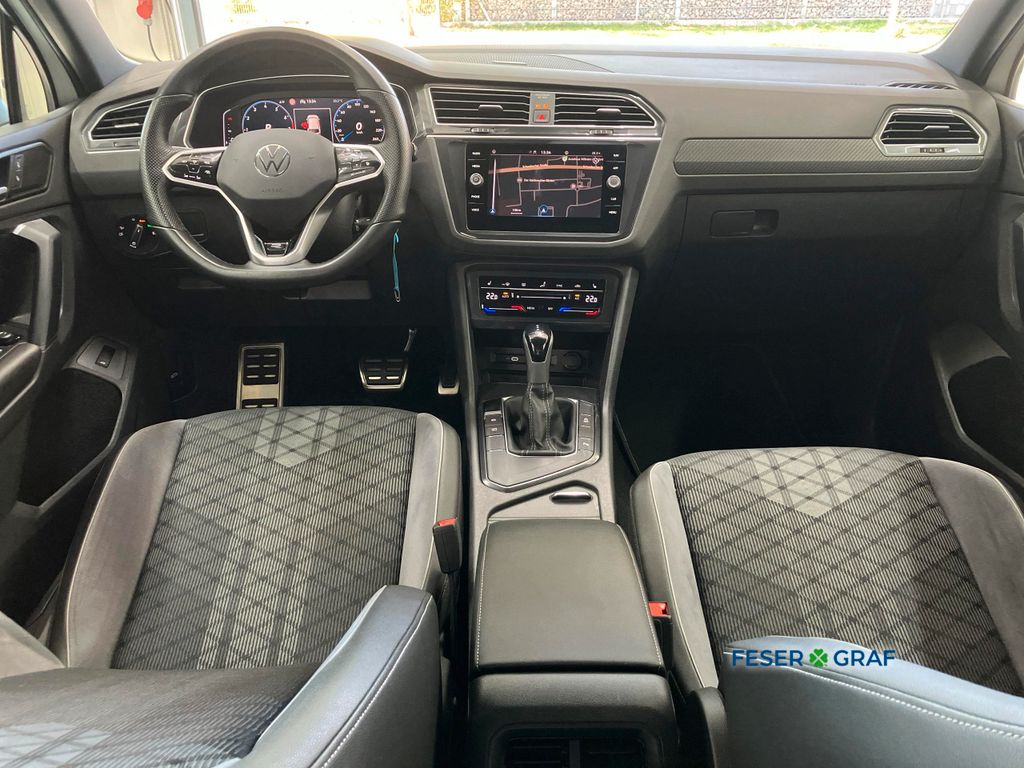 Volkswagen Tiguan 2023 г. Белый, пробег 49267 км