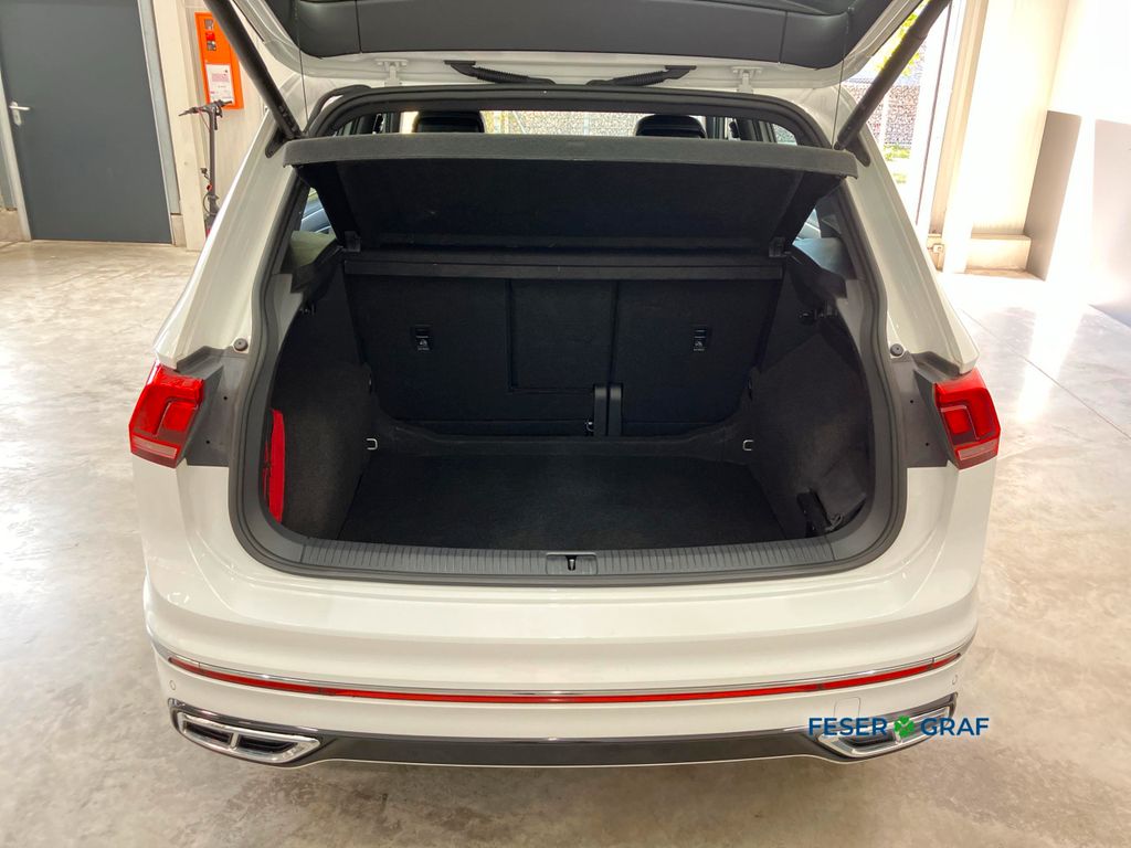 Volkswagen Tiguan 2023 г. Белый, пробег 49267 км