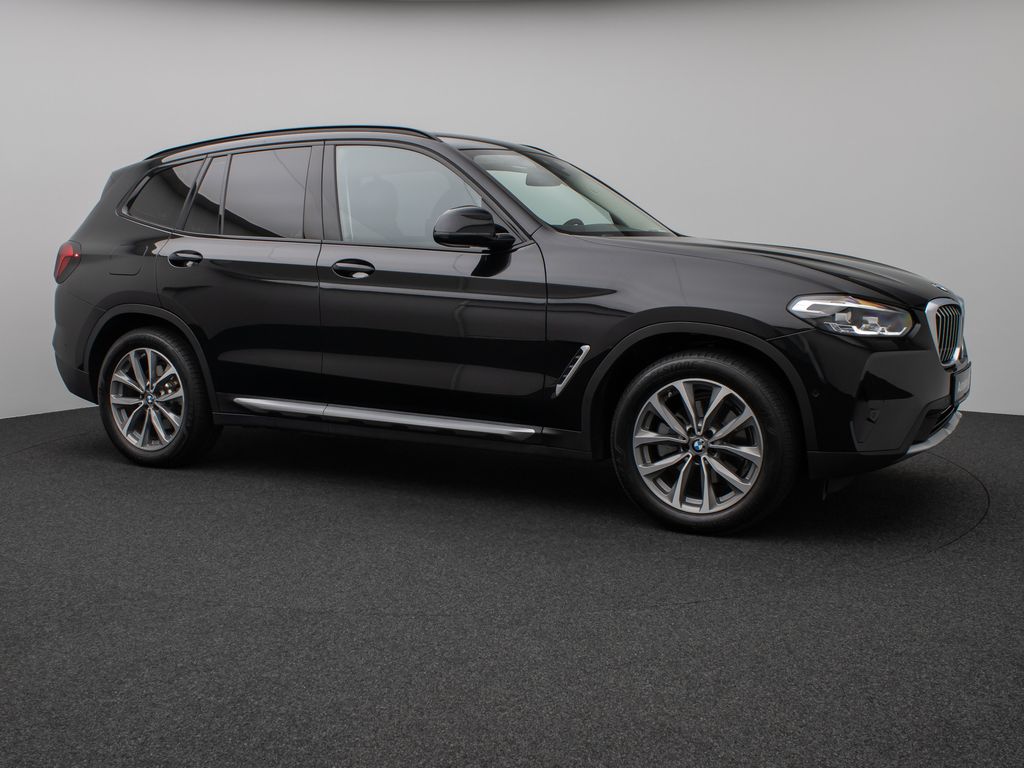 BMW X3 2023 г. Чёрный, пробег 48111 км